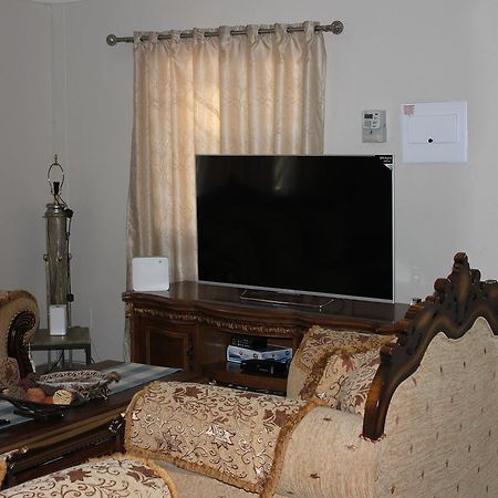 Coco Palm Bed&Breakfast Виндхук Экстерьер фото